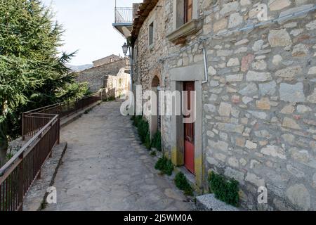 strade internée e costruzioni di Montalbano Elicona in provincia di Messina, borgo dei borghi 2015, splendido borgo medievale molto carateristico Banque D'Images