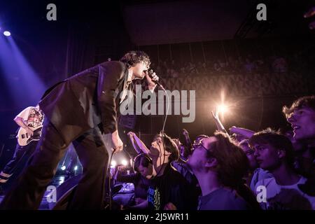 Copenhague, Danemark. 24th, mars 2022. Le groupe de punk danois Iceage joue un concert à VEGA à Copenhague. Ici, la chanteuse Elias Bender Ronnenfelt est vue en direct sur scène. (Crédit photo: Gonzales photo - Thomas Rasmussen). Banque D'Images