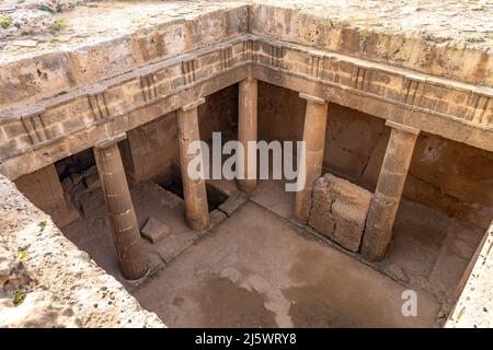 Unterirdische Grabstätten der antiken Nekropole Königsgräber von Nea Paphos, Paphos, Zypern, Europa | tombes souterraines de l'ancienne nécropole à Banque D'Images