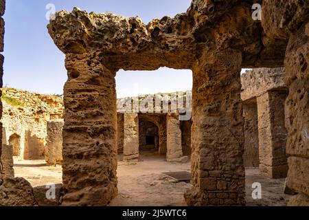 Unterirdische Grabstätten der antiken Nekropole Königsgräber von Nea Paphos, Paphos, Zypern, Europa | tombes souterraines de l'ancienne nécropole à Banque D'Images