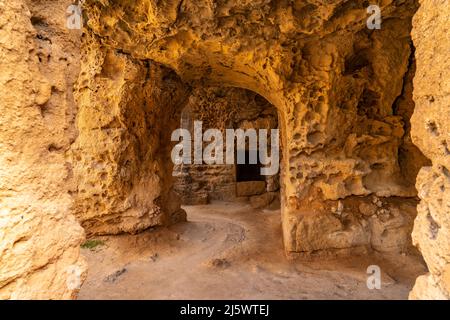 Unterirdische Grabstätten der antiken Nekropole Königsgräber von Nea Paphos, Paphos, Zypern, Europa | tombes souterraines de l'ancienne nécropole à Banque D'Images