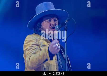 Arena di Verona Verona, Italie. 25rd avril 2022. Le chanteur italien Zucchero 'Sugar' Fornaciari se produit à l'Arena di Verona une première date de son 'World Wild Tour 2022', Credit: Roberto Tommasini/Alay Live News Banque D'Images