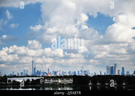 TERRE SOUS: Marécage et marais dans les meadowlands de East Rutherford, New Jersey sont de basse altitude avec un point de vue rarement vu de l'horizon de Manhattan. Banque D'Images