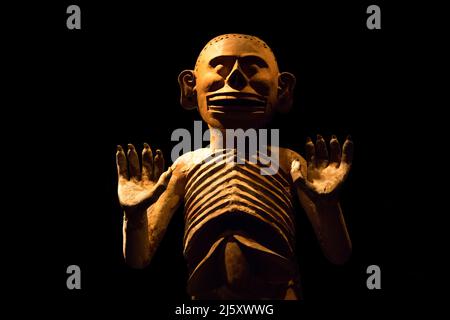 Leiden, pays-Bas - 01 SEPTEMBRE 2021 : statue des aztèques antiques. Mexique. Mictlantecuhtli, trouvé dans la maison des aigles. Banque D'Images