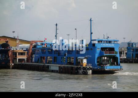 GEORGE TOWN, MALASIA – 29 JANVIER 2020 le RapidFerry, de Butterworth à Penang quai à Butterworth Banque D'Images