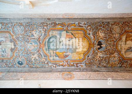 Tout le plafond est une fresque de l'église San Pietro Caveoso (San Pietro e Paolo) dans le quartier Materas Sasso Caveoso. Basilicate ; Italie. Banque D'Images