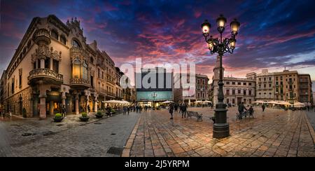 Place Reus, province de Tarragone, Catalogne, Espagne Banque D'Images