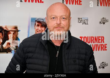 France. 25th avril 2022. Gerard Crawczyk à l'avant-première du documentaire sur Claude Lelouch: Tourner pour vivre, au cinéma des Cineastes de Paris, France, le 25 avril 2022. (Photo de Lionel Urman/Sipa USA) crédit: SIPA USA/Alay Live News Banque D'Images