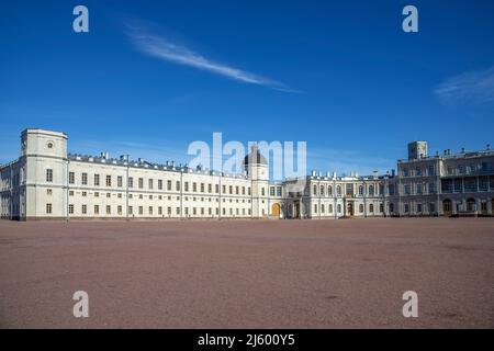 GATCHINA, RUSSIE - le 17 AVRIL 2022 : le Grand Palais Gatchina le jour ensoleillé d'avril. Russie Banque D'Images