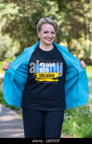 Rome, Italie. 26th avril 2022. Irma Vitovska, actrice ukrainienne, pose pendant la séance photo de Koza Nostra à Rome. Crédit : SOPA Images Limited/Alamy Live News Banque D'Images