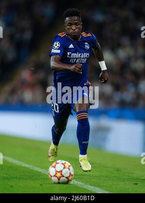 Le Vinicius Junior du Real Madrid lors de la demi-finale de la Ligue des champions de l'UEFA, First Leg, au stade Etihad, à Manchester. Date de la photo: Mardi 26 avril 2022. Banque D'Images