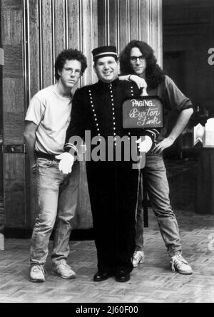 Réalisateurs Ethan Cohen (à gauche), Joel Cohen (à droite), sur-scène du film, Barton Fink, 20th Century-Fox, 1991 Banque D'Images