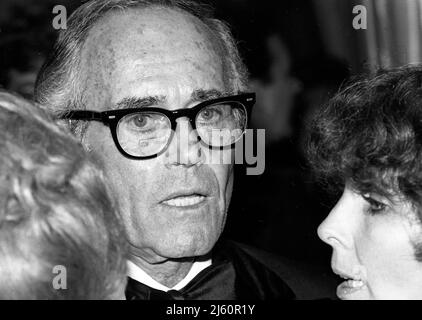 Le légendaire acteur Henry Fonda assistera à une première à Hollywood vers 1970s. Banque D'Images