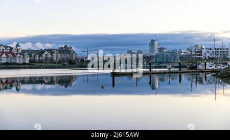 Vue panoramique du port intérieur de Victoria - Victoria, île de Vancouver, Colombie-Britannique, Canada Banque D'Images