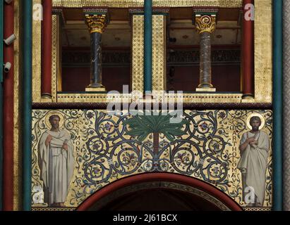 Saint Simon le Zealot et Saint Bartholomew l'Apôtre représenté dans la peinture murale du peintre français Jean-Hippolyte Flandrin (1846-1848) dans l'église Saint-Germain-des-Prés à Paris, France. Banque D'Images