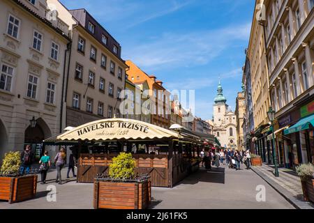 Havelske trziste, marché de rue sur la rue Havelska, vieille ville, Prague, République tchèque Banque D'Images