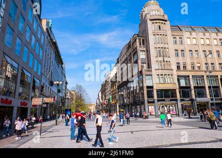 Na Příkopě, à Vaclavske namesti, Prague, République tchèque Banque D'Images