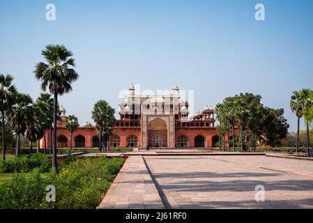 Le mausolée d'Akbar le Grand à Sikandra, Agra, Inde Banque D'Images