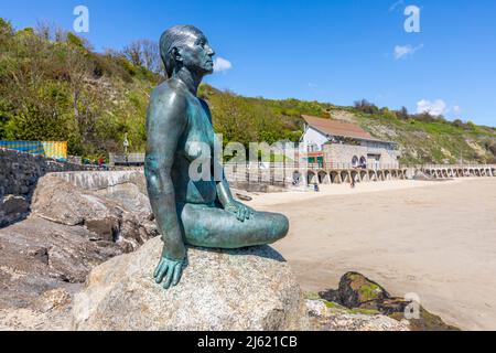 La Mermaid bronze par Cornelia Parker sur la plage Sunny Sands de Folkestone. Banque D'Images