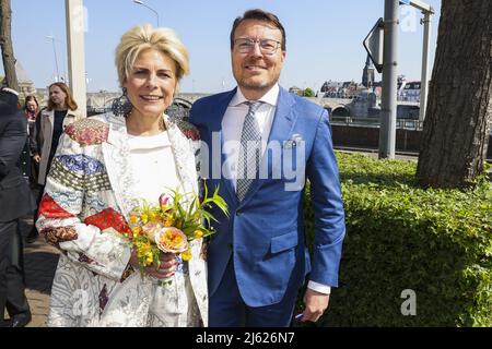 Maastricht, pays-Bas, 27/04/2022, 2022-04-27 11:32:23 MAASTRICHT - la princesse Laurentien avec le prince Constantijn pendant la journée du Roi à Maastricht. Après deux années de corona silencieuse, les Hollandais célèbrent la Journée du Roi comme d'habitude. ANP POOL PATRICK VAN KATWIJK pays-bas hors - belgique hors Banque D'Images