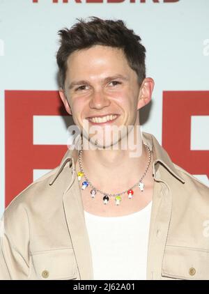 Los Angeles, Californie 26th avril 2022. Tom Prior, au film « Firebird » au DGA Theatre de Los Angeles, Californie, le 26 avril 2022. Crédit : Faye Sadou/Media Punch/Alay Live News Banque D'Images