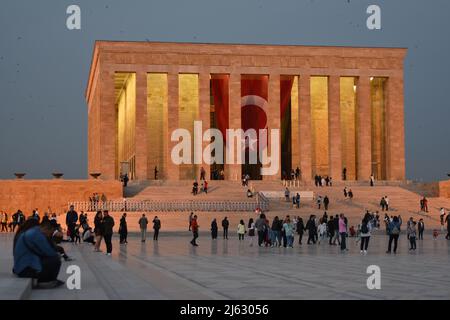 Vue nocturne du mausolée d'Atatürk à Ankara, Turquie Banque D'Images