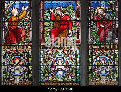 Vitraux de Frederick Preedy représentant les Apôtres de la Transfiguration du Christ, Église Sainte-Marie-la-Vierge, Sedgeford, Norfolk Banque D'Images