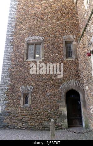Juste à l'intérieur de l'entrée principale, Château de Cardiff, printemps 2022 Banque D'Images