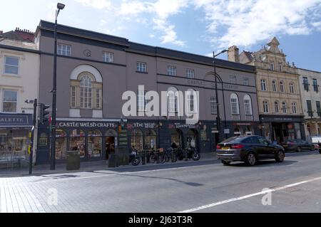 Welsh Crafts Shop, un ancien bâtiment du centre de Cardiff, sur Castle Street, en face de l'entrée du château de Cardiff Banque D'Images