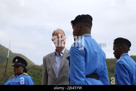 Le comte de Wessex au mini stade de la Soufrière, Sainte-Lucie, assistant à une représentation célébrant les jeunes de Sainte-Lucie, alors que lui et son épouse, la comtesse de Wessex, poursuivent leur visite dans les Caraïbes, pour marquer le Jubilé de platine de la Reine. Date de la photo: Mercredi 27 avril 2022. Banque D'Images