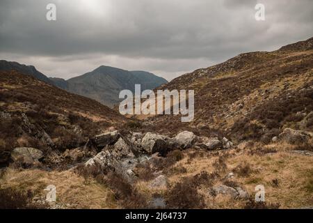 Buttermere Valley vue de la célèbre Haystacks ridgeline et Haystacks Peak, Lake District National Park, Cumbria, Angleterre, Royaume-Uni Banque D'Images