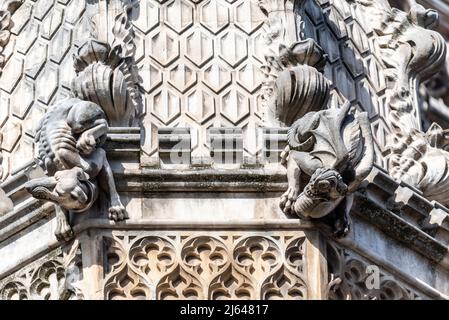 Gargoyle, détail animal sur l'abbaye de Westminster. Église abbatiale gothique de la Cité de Westminster, Londres, Royaume-Uni. Chapelle Henry VII à l'extrémité est de l'abbaye Banque D'Images