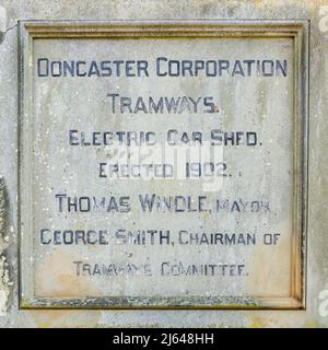 Doncaster Corporation panneau de Shed de voiture électrique Tramways au Musée national de tramway de Crich, Derbyshire, Angleterre Banque D'Images