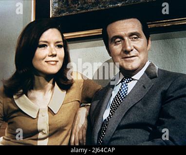 DIANA RIGG, PATRICK MACNEE, THE AVENGERS, 1967 Banque D'Images