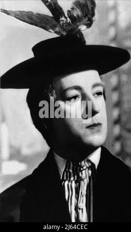 ALEC GUINNESS, GENTILS COEURS ET COURONS, 1949 Banque D'Images