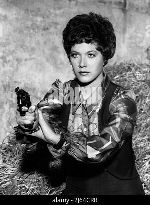 LINDA THORSON, LES AVENGERS, 1968 Banque D'Images