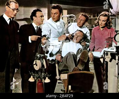 WATTIS,CONNOR,MONKHOUSE,STEVENS,EATON, DENTISTE EN POSTE, 1961 Banque D'Images