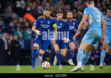 MANCHESTER, ANGLETERRE - AVRIL 26 : Karim Benzema lors de la semi finale de la Ligue des champions de l'UEFA un match entre Manchester City et Real Madrid au stade de la ville de Manchester le 26 avril 2022 à Manchester, Royaume-Uni. (Photo de SF) crédit: Sebo47/Alay Live News Banque D'Images