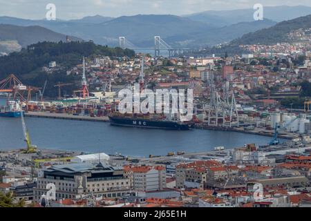 Vigo, Espagne - 25 avril 2020 : vue sur le port de Vigo, l'un des plus importants en Galice et en Espagne Banque D'Images