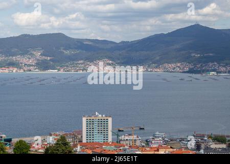 Vigo, Espagne - 25 avril 2020: Baie de Ria de Vigo en Galice vue de Parque do Castro Banque D'Images