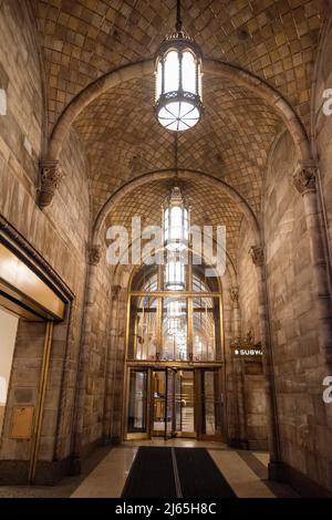 Hall intérieur de l'édifice Bowery Savings Bank à Manhattan, New York Banque D'Images