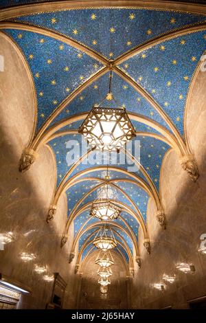Hall intérieur de l'édifice Bowery Savings Bank à Manhattan, New York Banque D'Images