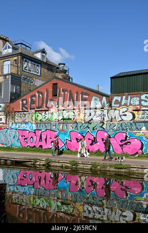 Chemin de halage du canal Regents, Cambridge Heath, Hoxton, Bethnal Green, Hackney, East London, Royaume-Uni Banque D'Images