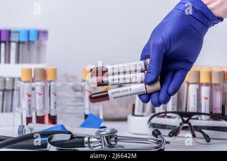 Suspicion d'adénovirus en tant que coupable de l'hépatite infantile d'origine inconnue. Hépatique, sras-cov2. Banque D'Images