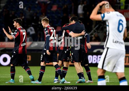 Les joueurs de Bologne fêtent à la fin de la série Un match de football entre le FC de Bologne et le FC Internazionale au stade Renato Dall'Ara de Bologne (ITA Banque D'Images