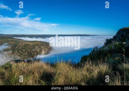 Vue sur la vallée depuis le point de vue de la chapelle notre-Dame du Château Banque D'Images