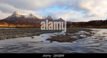 Ben Loyal et Kinloch River, Kyle de langue, Sutherland Banque D'Images