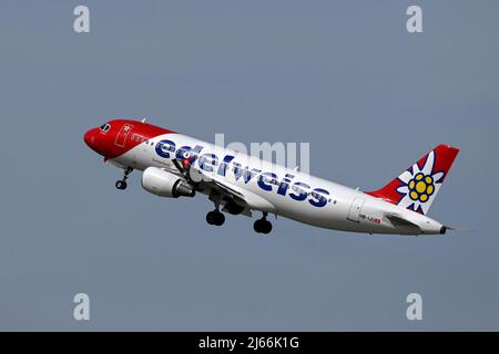 Flugzeug Edelweiss Air, Airbus A320-200, HB-IJU, Zuerich Kloten, Suisse Banque D'Images