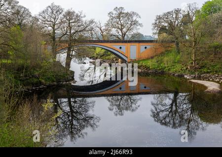 Pont routier au-dessus de la rivière Lune, Cumbria, Royaume-Uni Banque D'Images