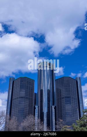 Le Renaissance Center (ou GM Renaissance Center et surnommé le RenCen), un groupe de sept gratte-ciel dans le centre-ville de Detroit, Michigan, États-Unis Banque D'Images